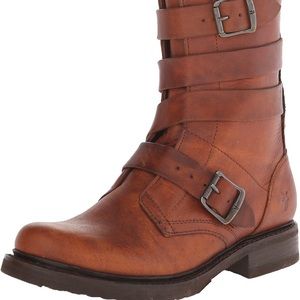 FRYE Women's Veronica Tanker Engineer Boot